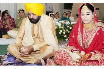 டாக்டர் பெண்ணை திருமணம் செய்தார் பஞ்சாப் முதல்வர் பக்வந்த் மான் - வைரலாகும் புகைப்படம்