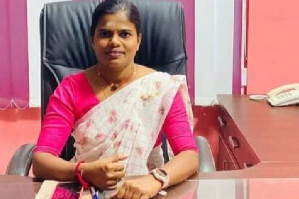 வவுனியா வடக்கு தவிசாளர் வெளியிட்ட கருத்து குறித்து பிரதி அமைச்சர் முன்வைத்துள்ள கோரிக்கை | Vavuniya North Councilor S Statement Upali