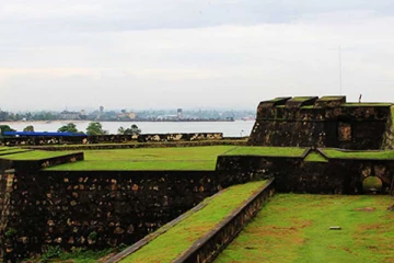 காலி கோட்டை சுவரை பார்வையிடுவதற்கு கட்டணம்