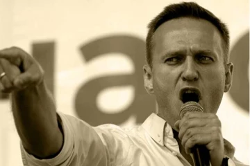 දේශපාලන ලොව කළඹවමින් විපක්ෂ නායකවරයෙක් හදිසියේම ජීවිතක්ෂයට