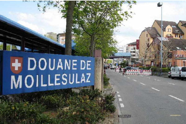 ஜெனீவா பிரான்ஸ் எல்லையில் போக்குவரத்து நெரிசல்: தவிர்க்க புதிய ஒப்பந்தம் | Geneva France Signs Agreement Traffic Congestion ஜெனீவா பிரான்ஸ் எல்லையில் போக்குவரத்து நெரிசல்: தவிர்க்க புதிய ஒப்பந்தம் | Geneva France Signs Agreement Traffic Congestion