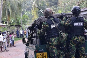 விடுதலைப் புலிகளின் தலைவரின் புகைப்படம்? யாழில் இரு இளைஞர்கள் கைது!