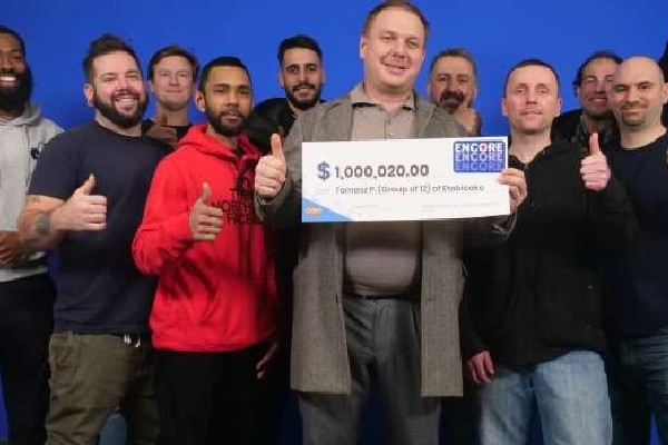 றொரன்டோவில் இலக்ரிஷன்கள் சிலருக்கு கிடைத்த அதிர்ஷ்டம்! | Gta Electricians Win Big In Lotto