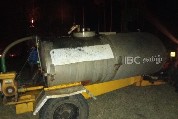 யாழ் - கசூரினா கடற்கரையை அண்மித்த பகுதிகளில் தீ பரவல் | Fire Spreads In Near Casuarina Beach Jaffna