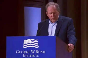 ‘ஈராக்’மீதான புடின் படையெடுப்பை கண்டித்த ஜாரஜ் புஷ்.. சிரிப்பலைகளால் அதிர்ந்த அரங்கம்