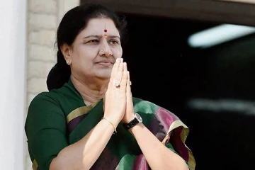 ஒன்றிணையும் அதிமுக; 2026ல் அம்மாவின் ஆட்சிதான் - சபதமெடுத்த சசிகலா!