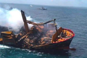 பேரழிவு ஏற்படும் அச்சம்! இலங்கை கடலில் மூழ்கும் ரசாயனம் நிறைந்த சரக்குக் கப்பல்