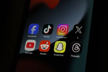 கனடாவின் ஓர் மாகாணத்தில் சமூக ஊடகங்களுக்குத் தடை