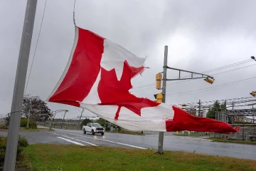 கனடாவில் வீடுகளை சூறையாடிய பியோனா புயல்: மின்சாரம் இல்லாமல் தவிக்கும் லட்சக்கணக்கான மக்கள்