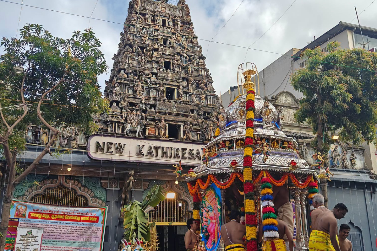 கொழும்பில் ஆடிவேல் வெள்ளி ரத பவனி; மாற்று வீதிகளைப் பயன்படுத்த அறிவிப்பு | Aadi Vel Silver Chariot Procession In Colombo