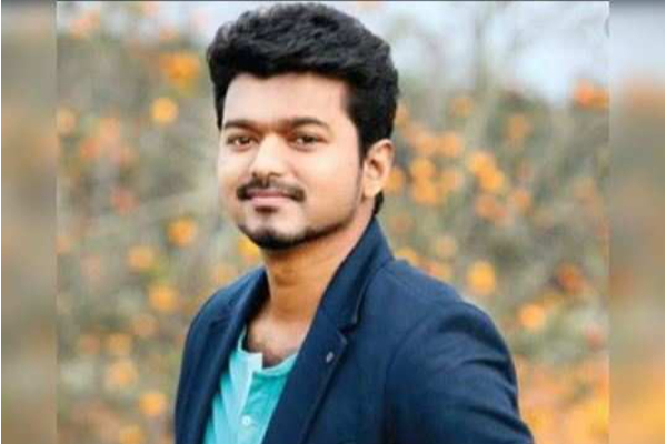 நடிகர் விஜய்யின் ஒரிஜினல் ஹேர் ஸ்டைல் அம்பலம் - புகைப்படத்தை வெளியிட்ட பிரபல நடிகர் - தமிழ்நாடு