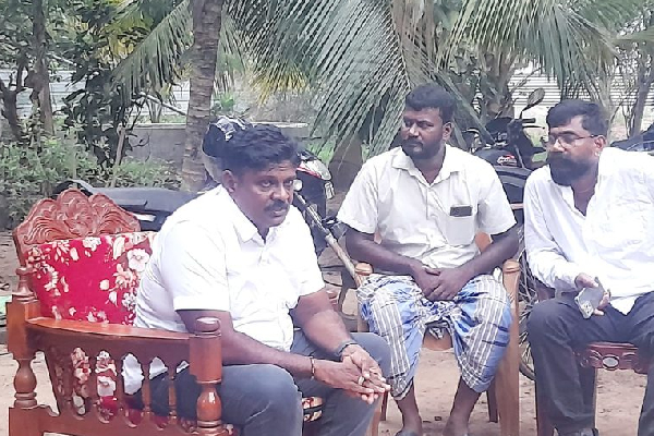 முல்லைத்தீவு மக்களை சந்தித்து பேசிய எம்.பி! | Mp Who Met The People Of Mullaitivu
