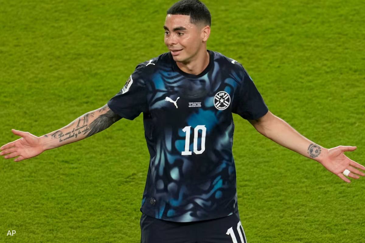 Fifa உலகக் கிண்ணம்: வாயை மூடியதற்காக வெளியேற்றப்பட்ட முதல் வீரர் | Player Sent Off Covering Mouth Fifa உலகக் கிண்ணம்: வாயை மூடியதற்காக வெளியேற்றப்பட்ட முதல் வீரர் | Player Sent Off Covering Mouth