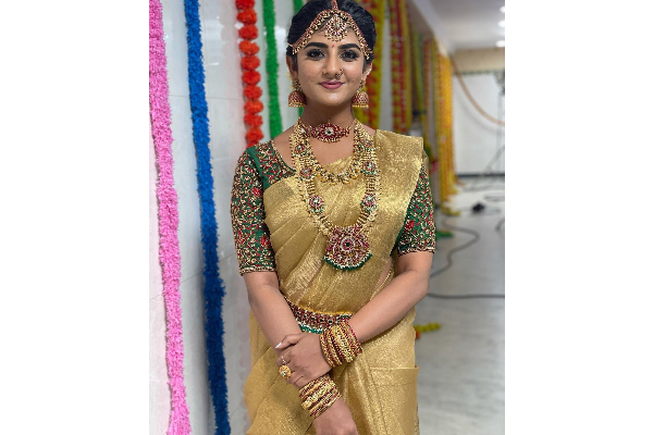 திருமண கோலத்தில் பிக் பாஸ் கேபிரியலா.. ரசிகர்கள் மத்தியில் படுவைரலாகும் புகைப்படம் | Gabriyala Latest Bridel Look In Serial