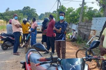 கைது செய்யப்பட்டவர்களுக்கு நீதி கோரி மாதகலில் கவனயீர்ப்பு நடவடிக்கை முன்னெடுப்பு