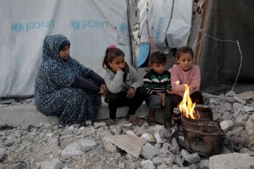 காஸாவில் கொல்லப்பட்டவர்களில் 70 சதவிகிதம் பெண்களும் சிறார்களும்... ஐ.நா தகவல்