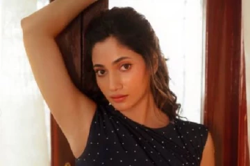 நடிகை லாஸ்லியாவின் டேட்டஸ்ட் க்யூட் புகைப்படங்கள்..