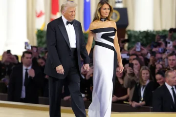 1,500 க்கும் மேற்பட்டோருக்கு பொது மன்னிப்பு வழங்கிய டிரம்ப்