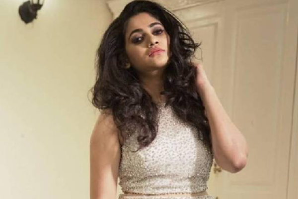 நடிகை லாஸ்லியாவை கழுவி ஊத்தும் நெட்டிசன்கள்...பதிலடி கொடுத்த அம்மிணி | Washing And Blowing Actress Laslia Who Retaliated