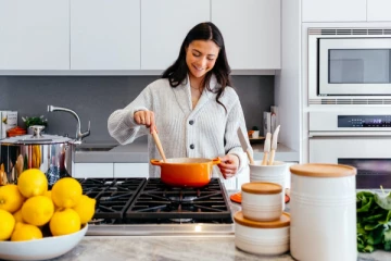 பொரித்த  எண்ணெயையே  மீண்டும் பயன்படுத்துகிறீர்களா? காத்திருக்கும் ஆபத்து!