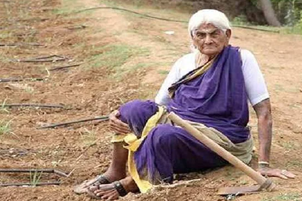 தமிழக விவசாயியான பாட்டியின் காலில் விழுந்து வணங்கிய பிரதமர் மோடி | Modi Fell In Pappammal Feet