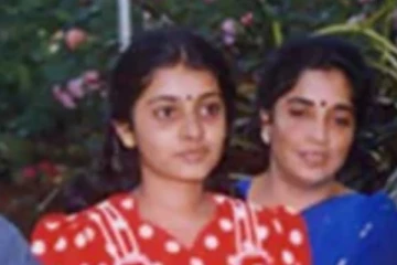 சரவெடியை கொழுத்திப்போடும் புல்லுருவிகள்