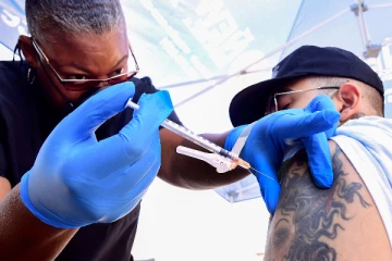 பூஸ்டர் தடுப்பூசி செலுத்திக் கொள்பவர்களின் கவனத்திற்கு! ஐரோப்பிய மருத்துவ நிறுவனத்தின் எச்சரிக்கை