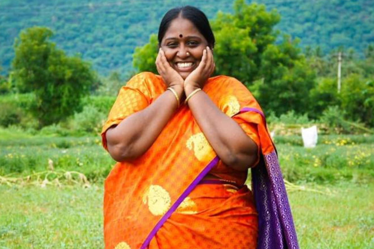 நடிகை தீபாவின் தந்தைக்கு அரிவாளால் வெட்டு.. தூத்துக்குடியில் நடந்த அதிர்ச்சி சம்பவம்.. | Actress Deepa S Father Hacked Thoothukudi
