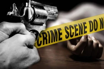 යතුරු පැදියෙන් ගමන් ගත් දෙදෙනෙකුට වෙඩි තබයි..එක් අයෙකු මියයයි..