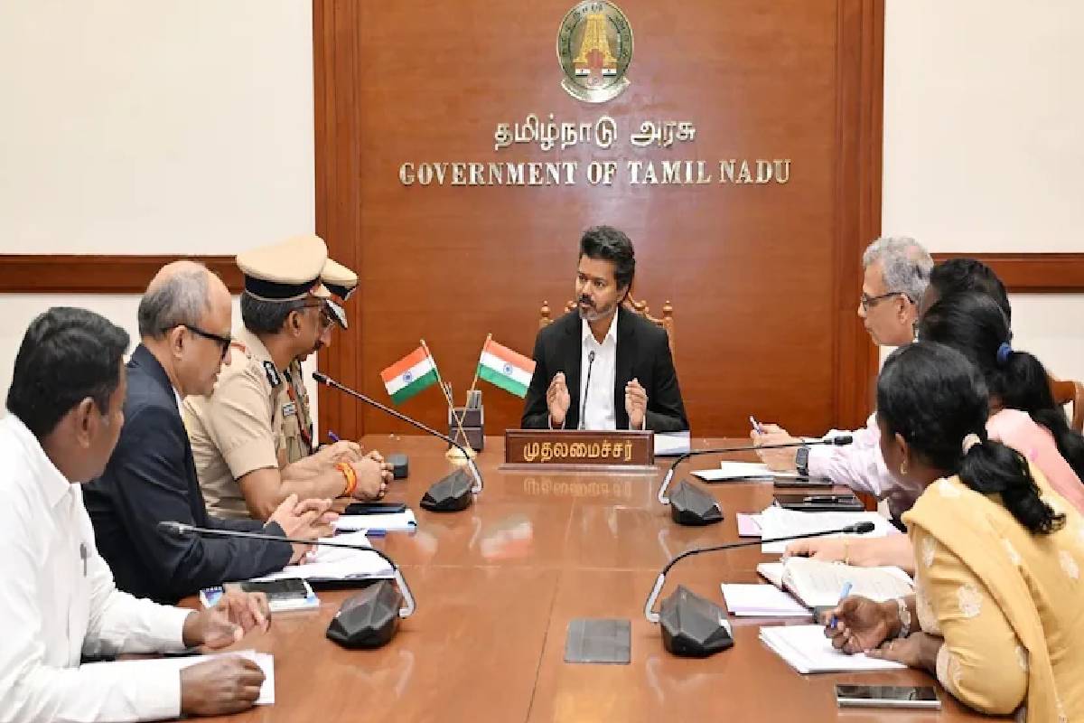விஜய் வறுமை பற்றி எனக்கு தெரியும்! படு வைரலாகும் நண்பனின் பதிவு | Did Vijay Grow Up Poverty Friend Post Goes Viral விஜய் வறுமை பற்றி எனக்கு தெரியும்! படு வைரலாகும் நண்பனின் பதிவு | Did Vijay Grow Up Poverty Friend Post Goes Viral