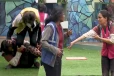 Bigg Boss: அடிதடியை விட்டுவிட்டு கடித்து சண்டையிட ஆரம்பித்த போட்டியாளர்கள்