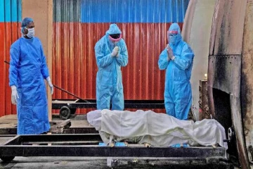 நாட்டில் பதிவாகிய கோவிட் மரணங்களின் எண்ணிக்கையில் ஏற்பட்டுள்ள வீழ்ச்சி