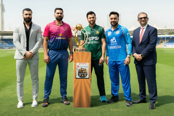 டிராவிட்டின் 26 ஆண்டு கால உலக சாதனையை முறியடித்த பாகிஸ்தான் வீரர் சல்மான் ஆகா | Salman Agha Breaks Dravid 26 Yr Record Most Match