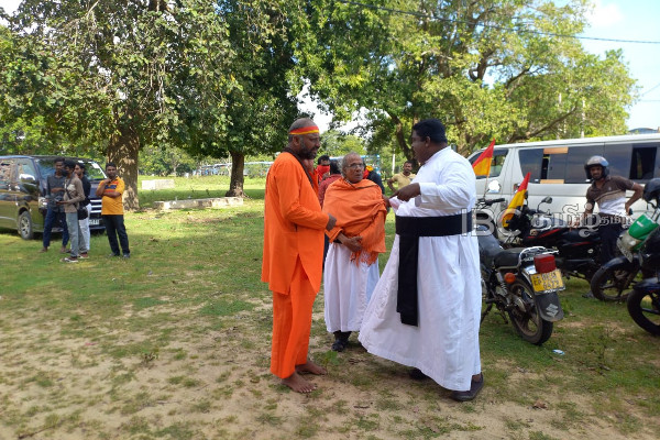 சுமந்திரனாலேயே தமிழரசு கட்சி சின்னாபின்னமாகும் - ஆருடம் கூறிய மனித உரிமைகள் செயற்பாட்டாளர் | Tamil Party Will Be Broken By Sumanthran S Action