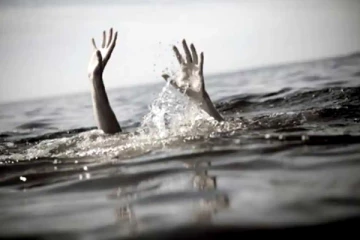 செல்பி மோகத்தால் புது மாப்பிள்ளை உட்பட 4 பேருக்கு நேர்ந்த பரிதாபம்