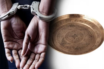 இலங்கையில் சாதாரண தட்டு ஒன்றை பல மில்லியனுக்கு விற்பனை செய்த கில்லாடி கும்பல்