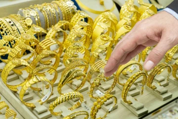 இலங்கை மக்களுக்கு க்ஷாக் கொடுக்கும் தங்கம் விலை; வரலாறு காணாதளவு உயர்வு!