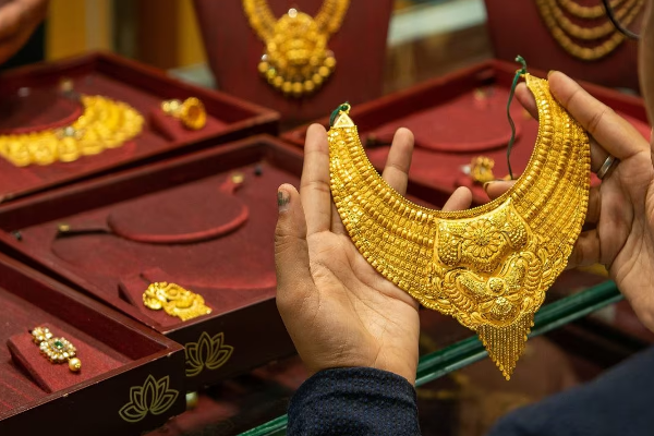 இலங்கையில் இன்று தங்க விலையில் ஏற்பட்ட மாற்றம்! | Today Gold Price Srilanka Dollar Rate Today