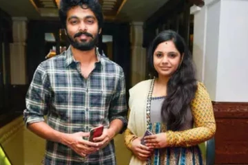 ஒரே காரில் ஜோடியாக வந்து விவாகரத்து கேட்ட ஜி.வி.பிரகாஷ் - சைந்தவி! நீதிமன்றத்தில் என்ன நடந்தது