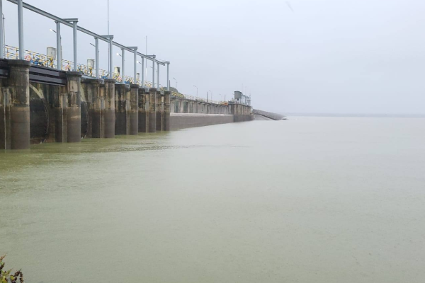 கிளிநொச்சி மக்களுக்கு அவசர எச்சரிக்கை; வான் பாயும் குளங்கள்! | Emergency Warning To The People Of Kilinochchi