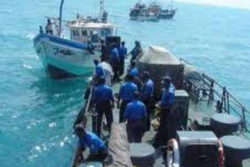 தமிழக மீனவர்கள் மீது கற்களை வீசி தாக்குதல் நடத்திய இலங்கை கடற்படையினர்!