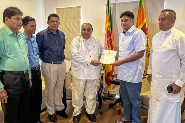 எதிர்க்கட்சியில் இணைந்த சிறிலங்கா சுதந்திர கட்சியின் மூத்த உறுப்பினர் | Slfp Member Shan Wijayalal De Silva Joins Sjb எதிர்க்கட்சியில் இணைந்த சிறிலங்கா சுதந்திர கட்சியின் மூத்த உறுப்பினர் | Slfp Member Shan Wijayalal De Silva Joins Sjb