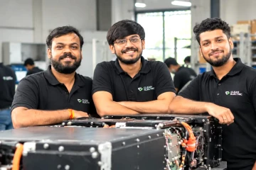15 நிமிடங்களில் சார்ஜ் ஆகும் EV பேட்டரி - மூன்று IIT நண்பர்களின் சாதனை