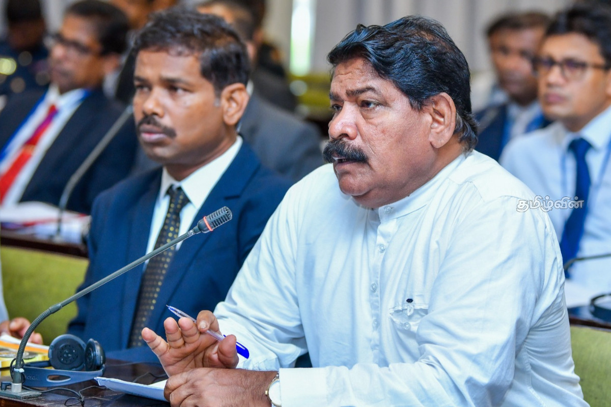படையினர் வசம் இருக்கும் தமிழ் மக்களின் காணிகள் தொடர்பில் ஜனாதிபதி விடுத்துள்ள பணிப்புரை | President S Instructions To Security Forces படையினர் வசம் இருக்கும் தமிழ் மக்களின் காணிகள் தொடர்பில் ஜனாதிபதி விடுத்துள்ள பணிப்புரை | President S Instructions To Security Forces