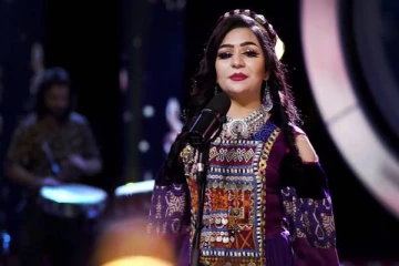 வெளிநாடொன்றில் சுட்டுக்கொல்லப்பட்ட பிரபல ஆப்கானிஸ்தான் பாடகி!