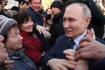 ரஷ்ய அதிபர் தேர்தலில் வரலாற்று வெற்றியை பதிவு செய்த புடின்