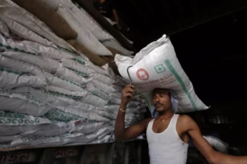 சீனி இறக்குமதியும் அடுத்த வாரத்தில் முற்றாக நின்று விடும்:தயாசிறி ஜயசேகர