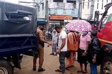 வவுனியா சதொச விற்பனை நிலையத்தில் வாடிக்கையாளர் மீது தாக்குதல் (Photos)