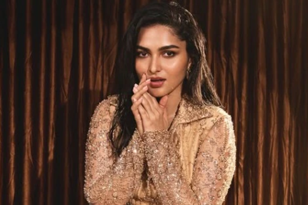 மொத்த தமிழ் சினிமாவை வளைத்து போட்ட கயாடு, அடிச்ச இப்படி அடிக்கனும் லக் | Kayadu Lohar Has Lot Of Movie Chance மொத்த தமிழ் சினிமாவை வளைத்து போட்ட கயாடு, அடிச்ச இப்படி அடிக்கனும் லக் | Kayadu Lohar Has Lot Of Movie Chance