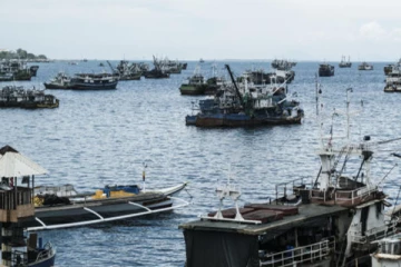 கடலுக்கு அடியில் ஏற்பட்ட சக்தி வாய்ந்த நிலநடுக்கம்; குலுங்கிய கட்டிடங்கள்!